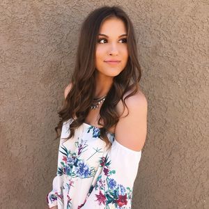 Meet your Posher, Maya